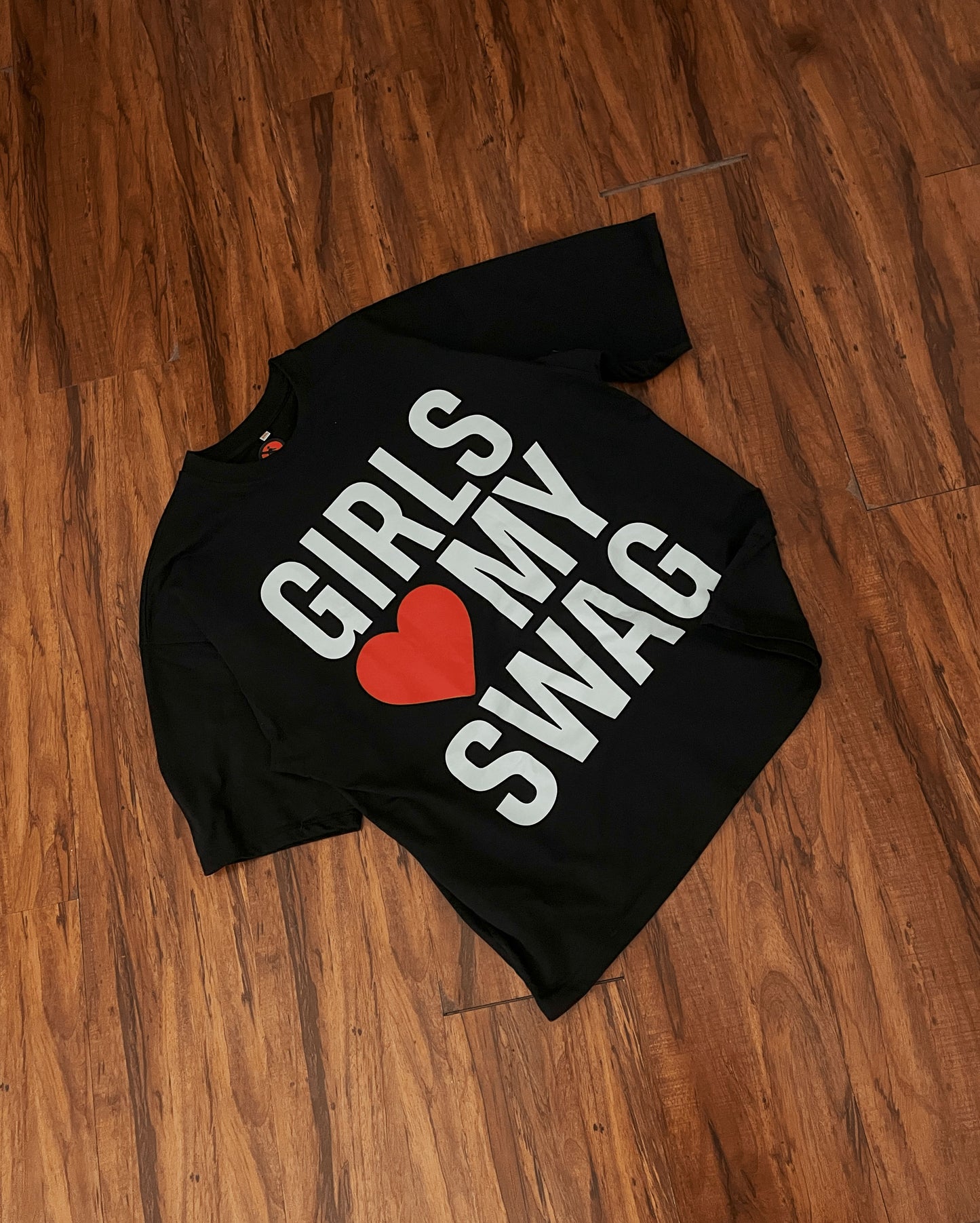 GIRLS LUV MY SWAG BLACK T-SHIRT